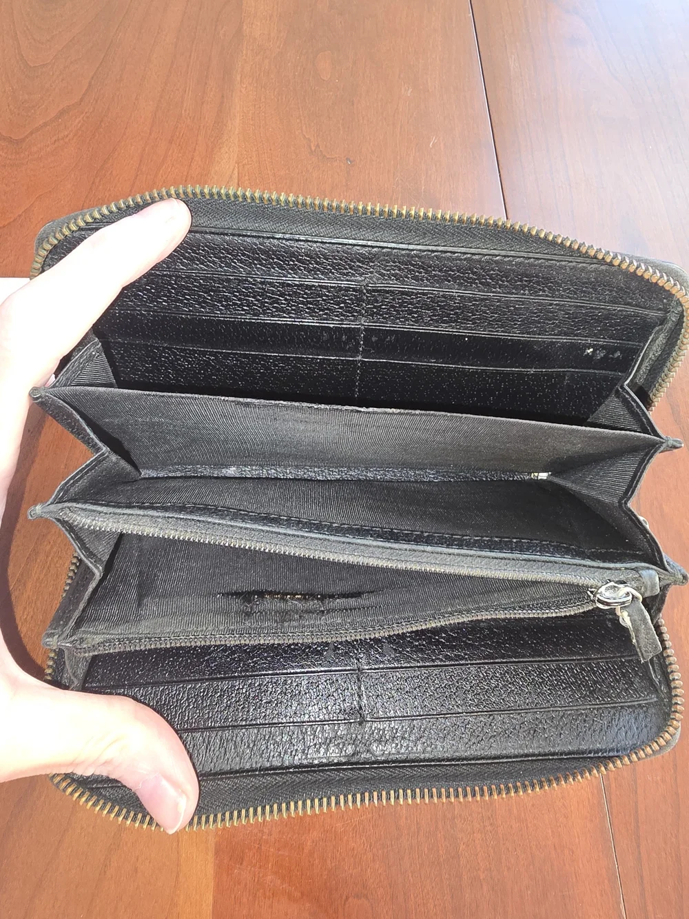 Genuine Gucci Marmont Black Leather Zip Around Wallet with Gold GG Logo, EUC
